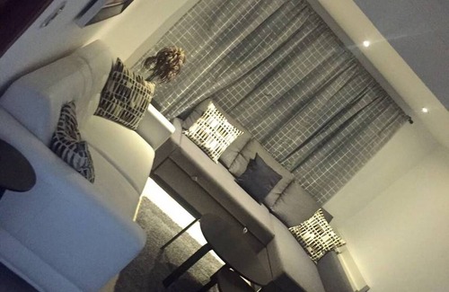 Evaristo Morales Apartment | 380 m² Apartment ∙ 5 bedrooms ∙ 10 guests