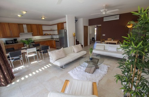 El Batey Apartment | 3BD 3BD top-floor condo in beachfront kids-friendly residence, near everything