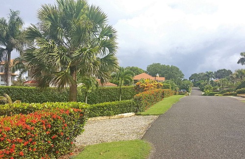 Urbanizacion Tavarez Villa | 3BD guest-friendly villa with private pool near Sosua clubs/restaurants
