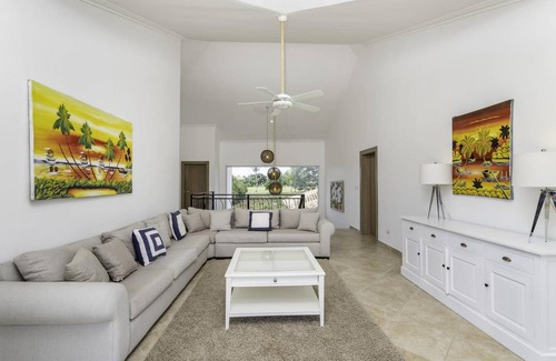 Bavaro Villa | 464 m² Villa ∙ 5 bedrooms ∙ 10 guests