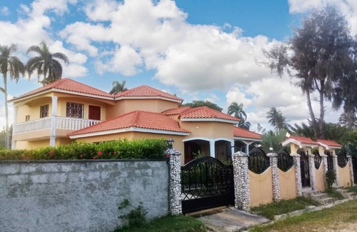 Cabrera Villa | 500 m² Villa ∙ 6 bedrooms ∙ 10 guests