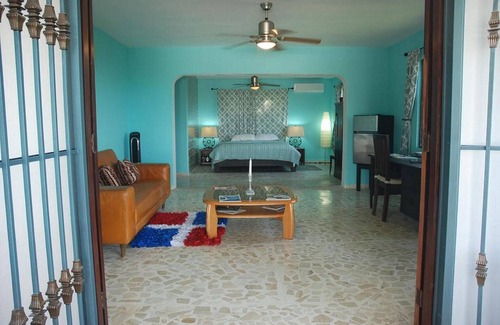 Los Cerros Villa | 5BD villa on top of the hill, sea views, pool/Wi-Fi/cable TV/parking