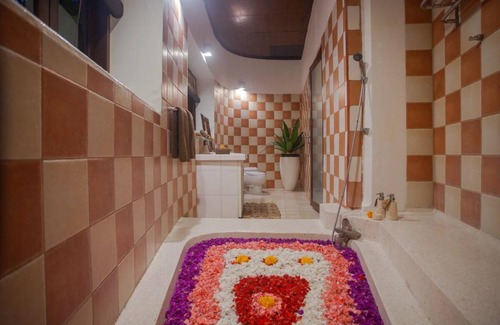 Kedewatan House | 650 m² House ∙ 3 bedrooms ∙ 8 guests