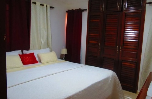 Los Maestros House | Acogedora casa. Cozy place to rest- 5 minutes from downtown
