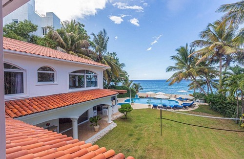 Sosua Villa | Bachelor party complex, 10 bedrooms, 10 bathrooms, 2 pools, on sandy beach!