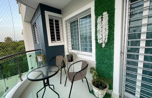 Llanos de Gurabo I Apartment | Beautiful accommodation with pool