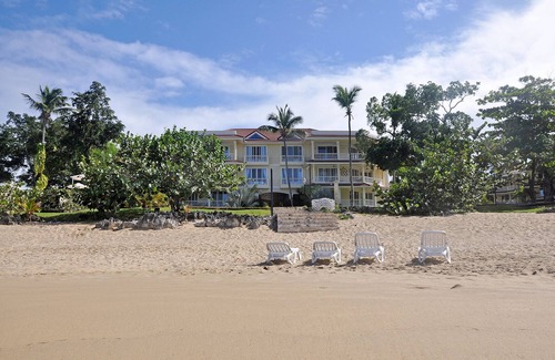 El Batey Apartment | Beachfront guest-friendly residence with pool near everything!