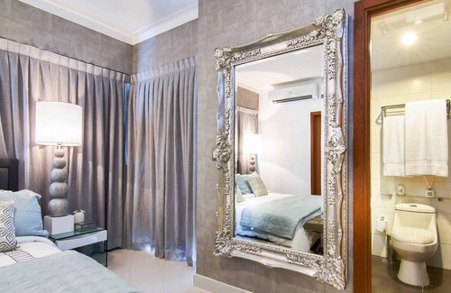 Sarasota Apartment | Bella Vista Two Bedroom Elegant Apartment in Santo Domingo ✔️