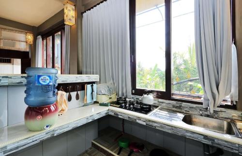 Penestanan Apartment | Big room across intuitive flow yoga studio