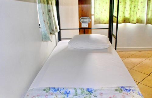 Wailoloa Hostel | Bluewater Lodge