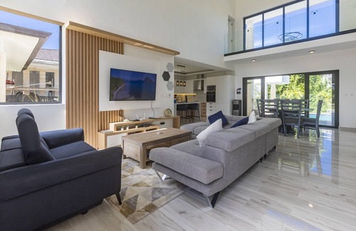 Playa Chiquita Villa | Brand new luxury villa located in a the most pristine gated community SOVn