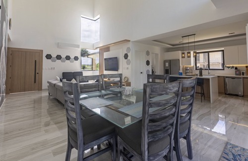 Playa Chiquita Villa | Brand new luxury villa located in a the most pristine gated community SOVn
