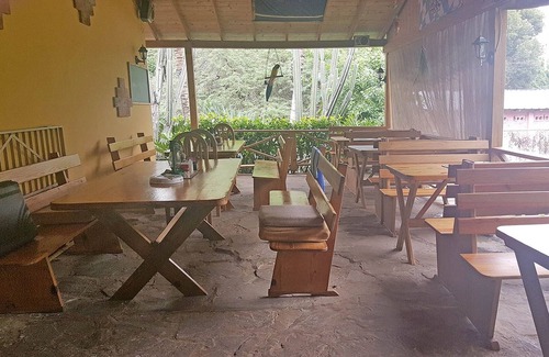 La Mulata Apartment | Budget room with cable TV/Internet in hotel with on-site restaurant