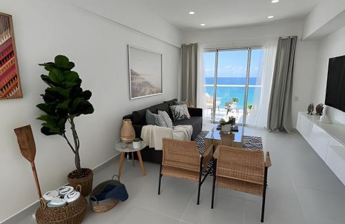 Juan Dolio - El Pueblo Apartment | Caribbean Sunrise View, Beachfront Apartment.