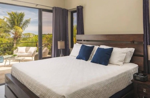 La Mulata Villa | Casa Linda Private 3 bedroom, 3 bath Villa sleeps 2-6 guest