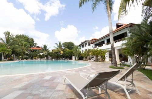 Los Melones Apartment | Coastal Luxury 2-Bed w Pool Access in Bayahibe