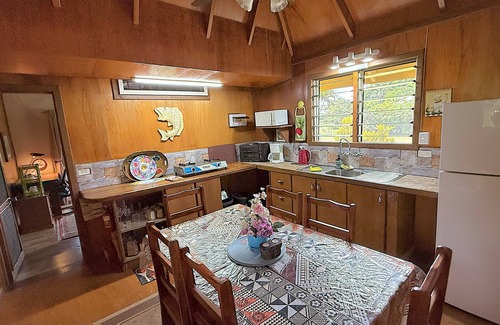Savusavu Villa | Coco Cottage-Beachfront Romance or Budget Family