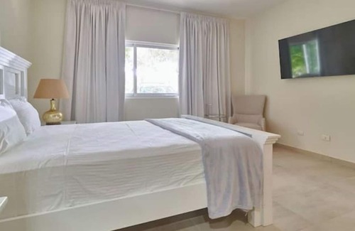 Juan Dolio - El Pueblo Villa | Tropical Villa Pool Golf Course View Juan Dolio 11 Pax