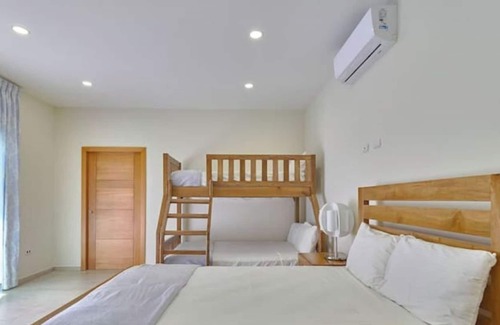 Juan Dolio - El Pueblo Villa | Tropical Villa Pool Golf Course View Juan Dolio 11 Pax
