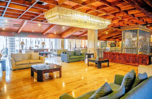 Los Cacicazgos Hotel | Dominican Fiesta Hotel & Casino