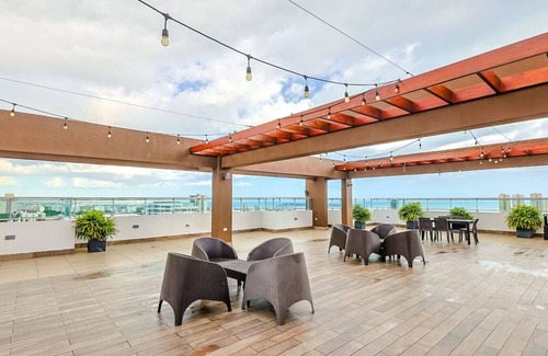 Downtown Santo Domingo Apartment | Elegant City Center 2BD Apt, King Bed, Full AC, Fast Wi-Fi, Pool, Near all
