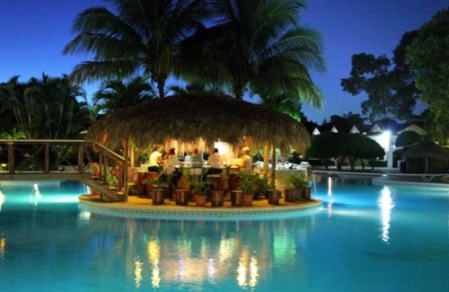 Sosua Condo | Family friendly apartment close to shops, beaches and extremely large pool