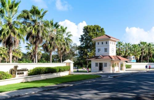 El Batey Apartment | Hispaniola Beach Condo 9a2oceanviewbeachpool