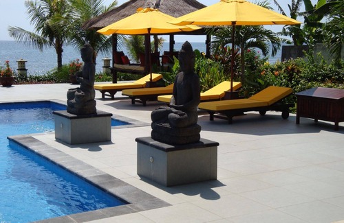Banjartegehe House | Holiday house Desa Rangdu for 1 - 12 persons with 6 bedrooms - Holiday house