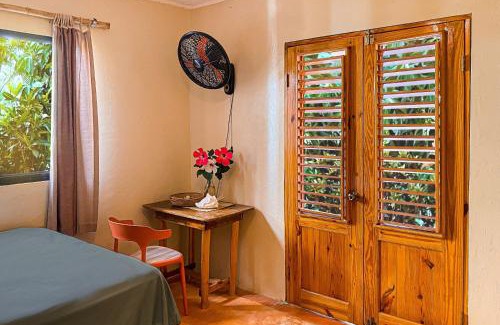Las Galeras Hostel | La Hacienda Hostel