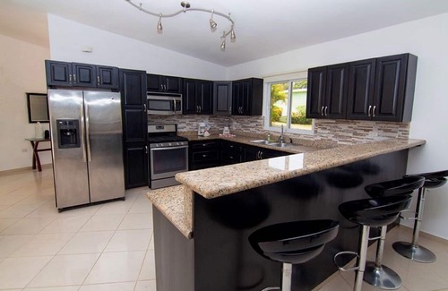 Sosua Villa | Large 6BD guest-friendly villa with private pool and garden, free bus to town