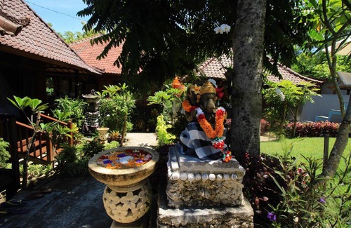 Mushroom Bay Resort | Lembah Bhucarya