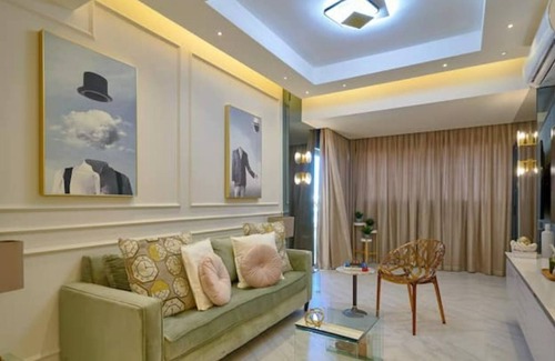 Evaristo Morales Apartment | LUXURY 1BR CITY APARTMENT w/pool AND GYM