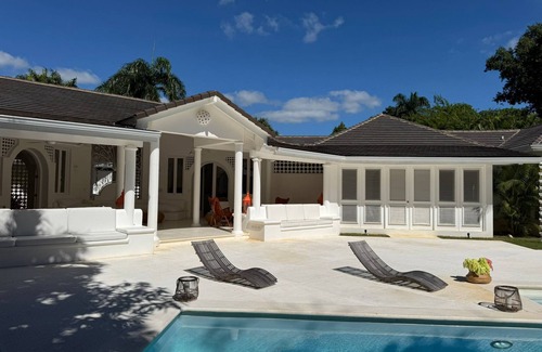 Los Lagos Villa | Luxury and Comfort in an Exclusive Paradise