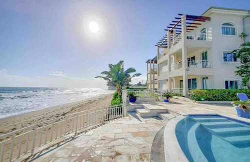 Cabarete Apartment | Luxury beachfront Playa Ventosa Condo