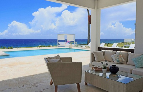 Playa Chiquita Villa | Luxury Oceanfront 3-bedroom villa #2