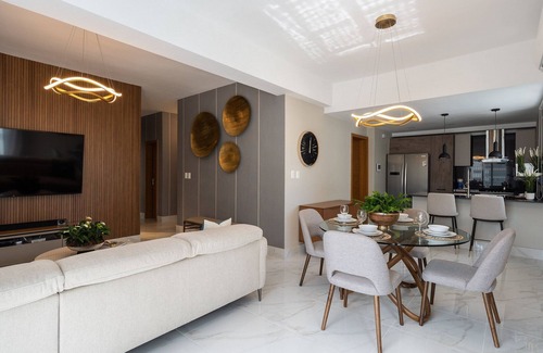 Serralles Condo | LuxuryCityCenterApart-Pool-Gym-WiFi-A/C-YellowKey*