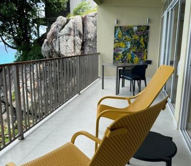 Glacis Apartment | Maka Bay Self Catering