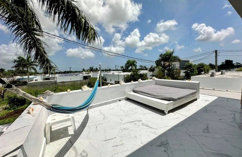 Veron Apartment | Mariposa Apartments