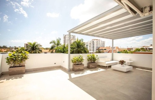 Helios del Oeste House | MODERN 4Bdr house w/Jacuzzi, Terrace & BBQ at BV, Santo .