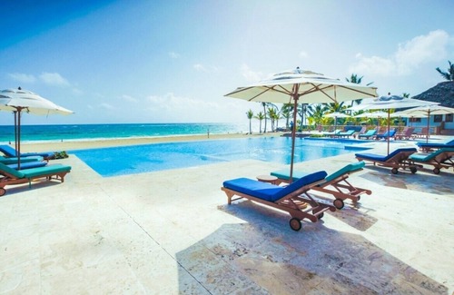 Bavaro Apartment | Modern & Stylish 2 Bedroom Pool View Apartment at Cana Rock