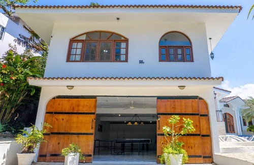 Sosua Villa | New luxury party beachfront complex: guest-friendly, 16 bedrooms, TOP CLASS!