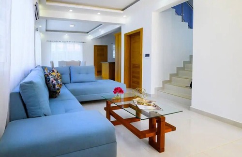 Los Maestros Villa | New Villa 3 bedrooms - 5 Minutes From Beach