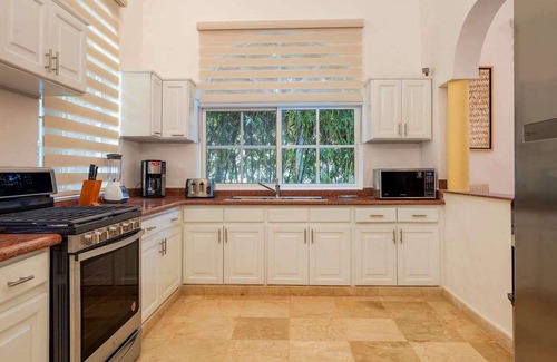 Sosua Villa | Party complex, 2 villas/2 pools, sandy beach, ping-pong/billiard/Playstation!