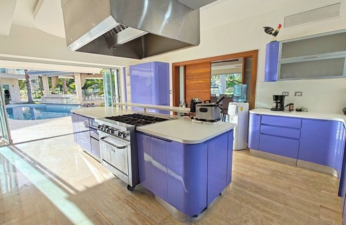 Bavaro Villa | PC 9BR Ultra Luxury Nightlife Mansion + Free Bonus