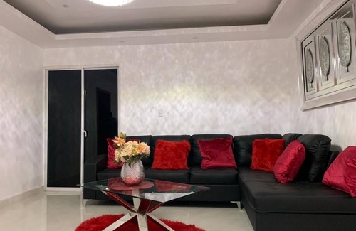 Gregorio Luperon Apartment | Penthouse 15 minutos del centro de la ciudad, aeropuerto, restaurantes y mas.