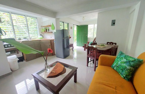 Los Cacaos House | Pet Friendly Studio Next to the River, Mountain View, Wifi, Equipped Kitchen