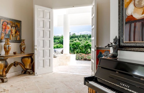 Las Canas Villa | Private & Exclusive Luxury Villa.