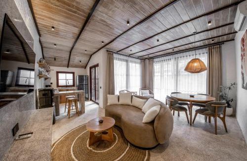 Penestanan Villa | Putri Salju Villa by EVDEkimi - Scenic terrace in the Artistic heart of Ubud - Long stay extras