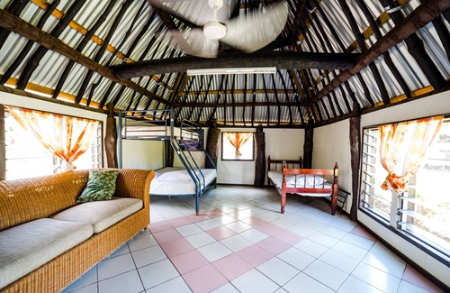 Mana Island Hostel | Ratu Kini Backpackers & Dive Resort