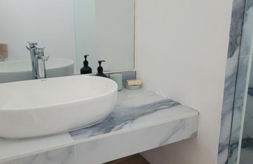 Las Terrenas House | Rooms with shared bathroom in villa with infinity pool and seaview